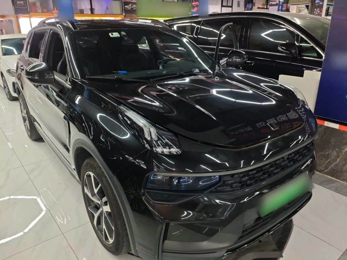 LYNK & CO 01 EM-P 2022