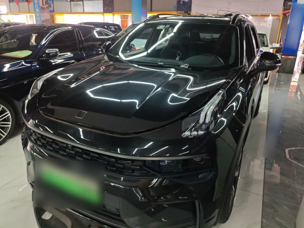 LYNK & CO 01 EM-P 2022