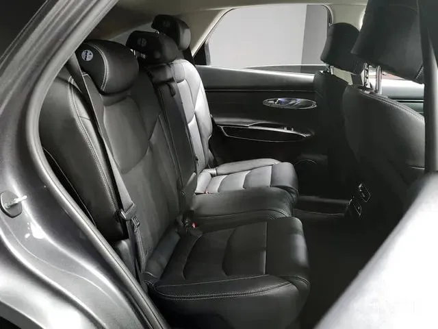 GENESIS GV70 2021