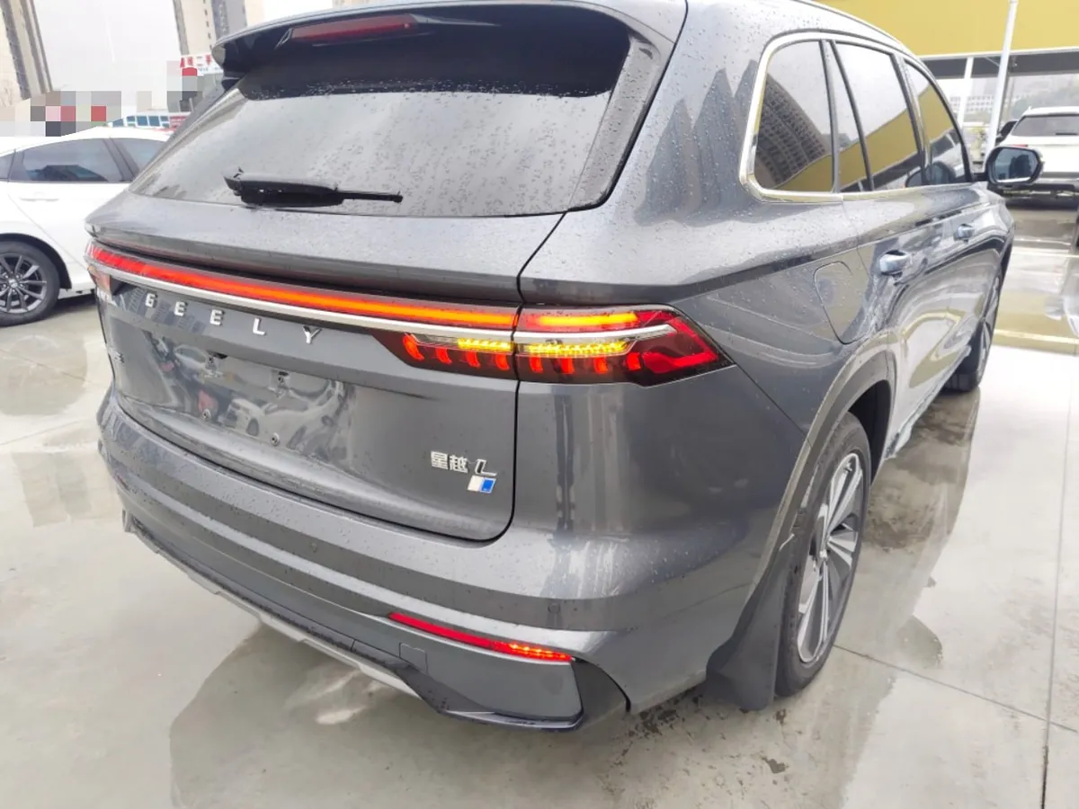 GEELY MONJARO 2022