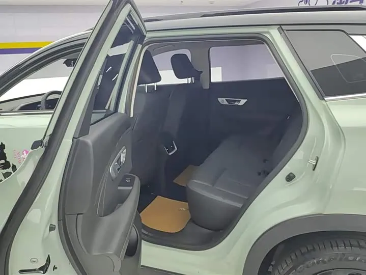 DONGFENG AEOLUS HUGE 2022