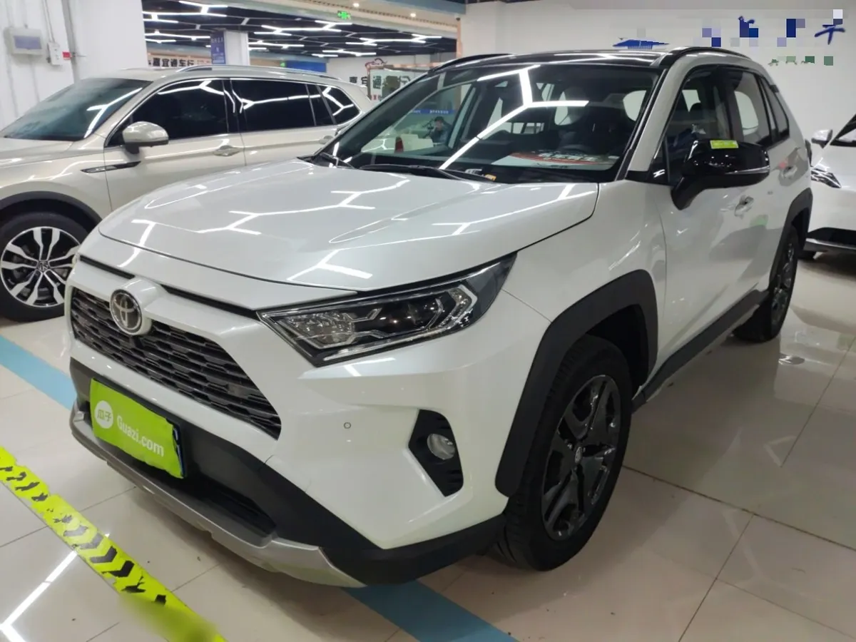 TOYOTA RAV4 PREMIUM 2023
