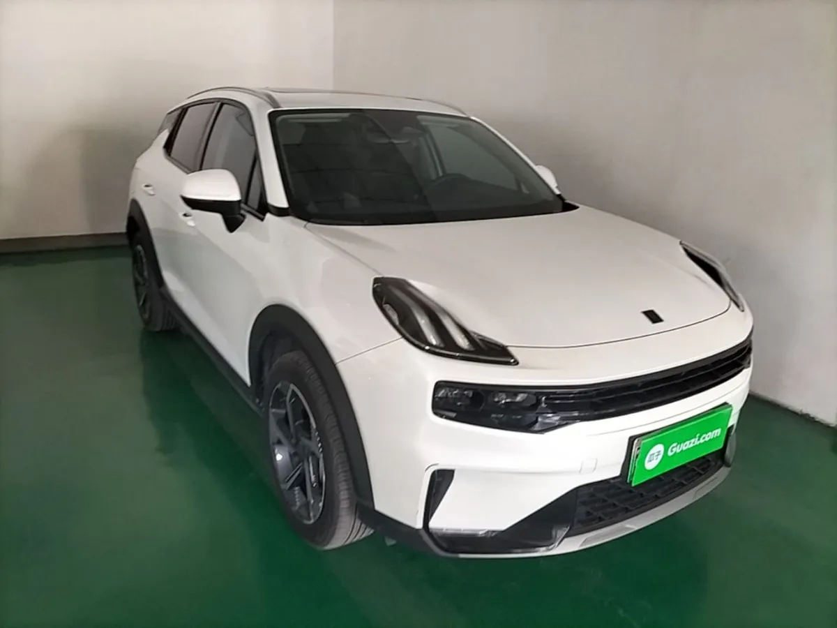 LYNK & CO 06 EM-P 2022