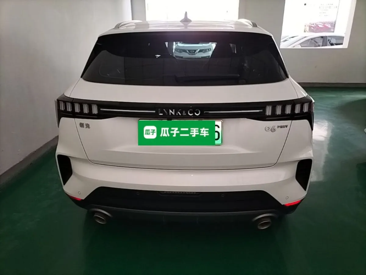 LYNK & CO 06 EM-P 2022