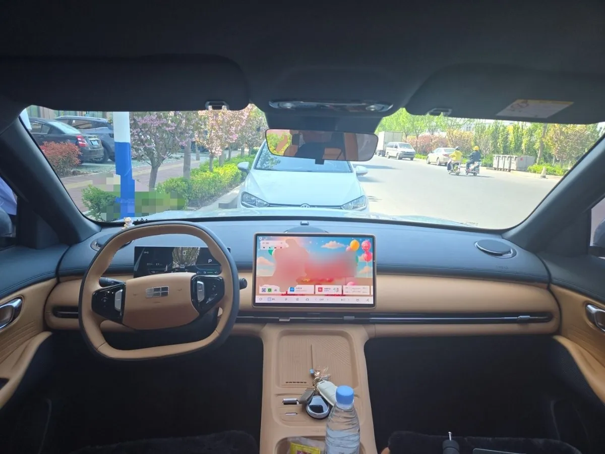 GEELY GALAXY STARSHIP EM-I GALAXY STARSHIP 7 EM-I 2025