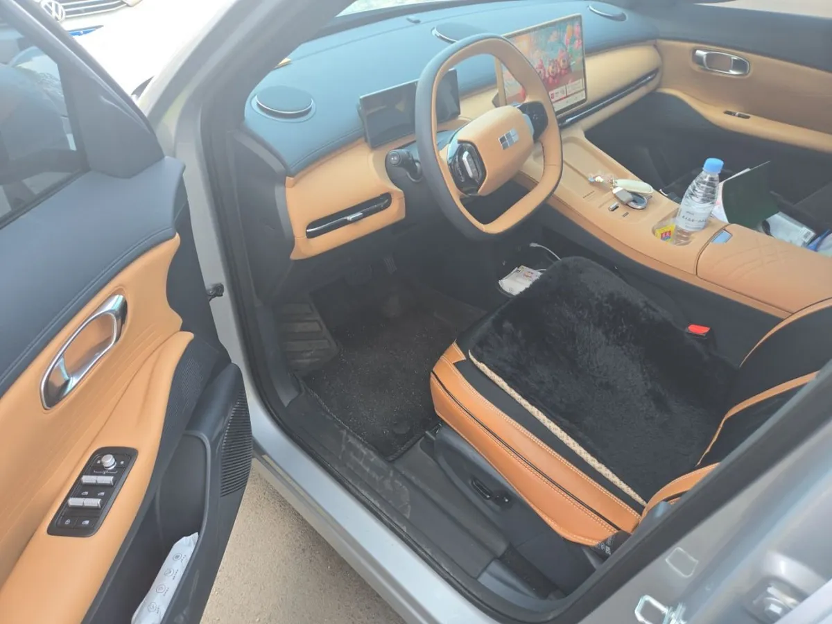 GEELY GALAXY STARSHIP EM-I GALAXY STARSHIP 7 EM-I 2025