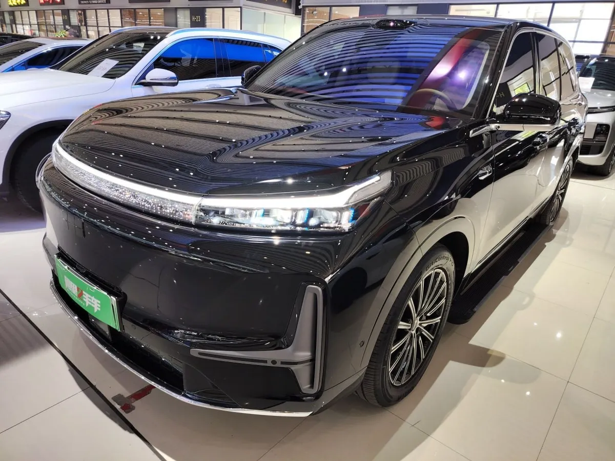 GEELY GALAXY M9 2025
