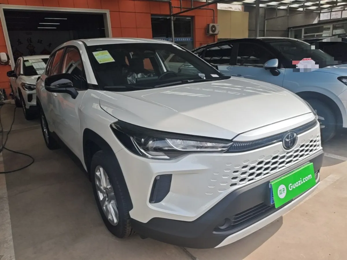 TOYOTA COROLLA CROSS 2025