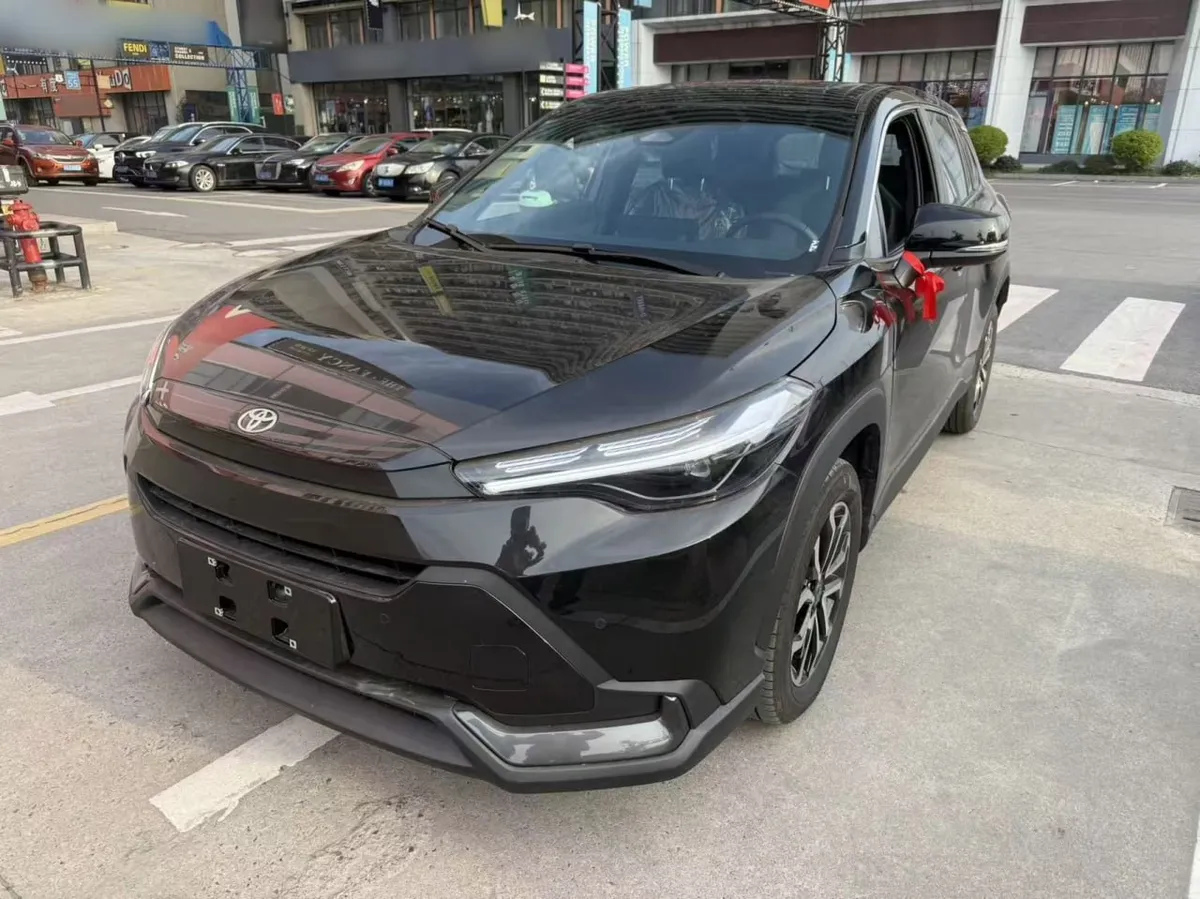 TOYOTA FRONTLANDER LUXURY 2025