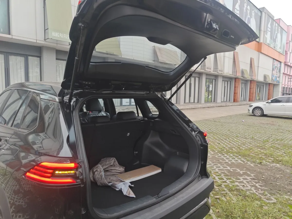 TOYOTA FRONTLANDER LUXURY 2025