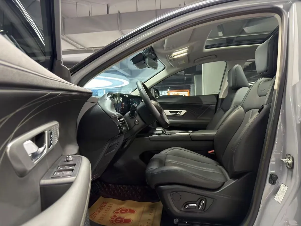 DONGFENG AEOLUS HUGE 2022