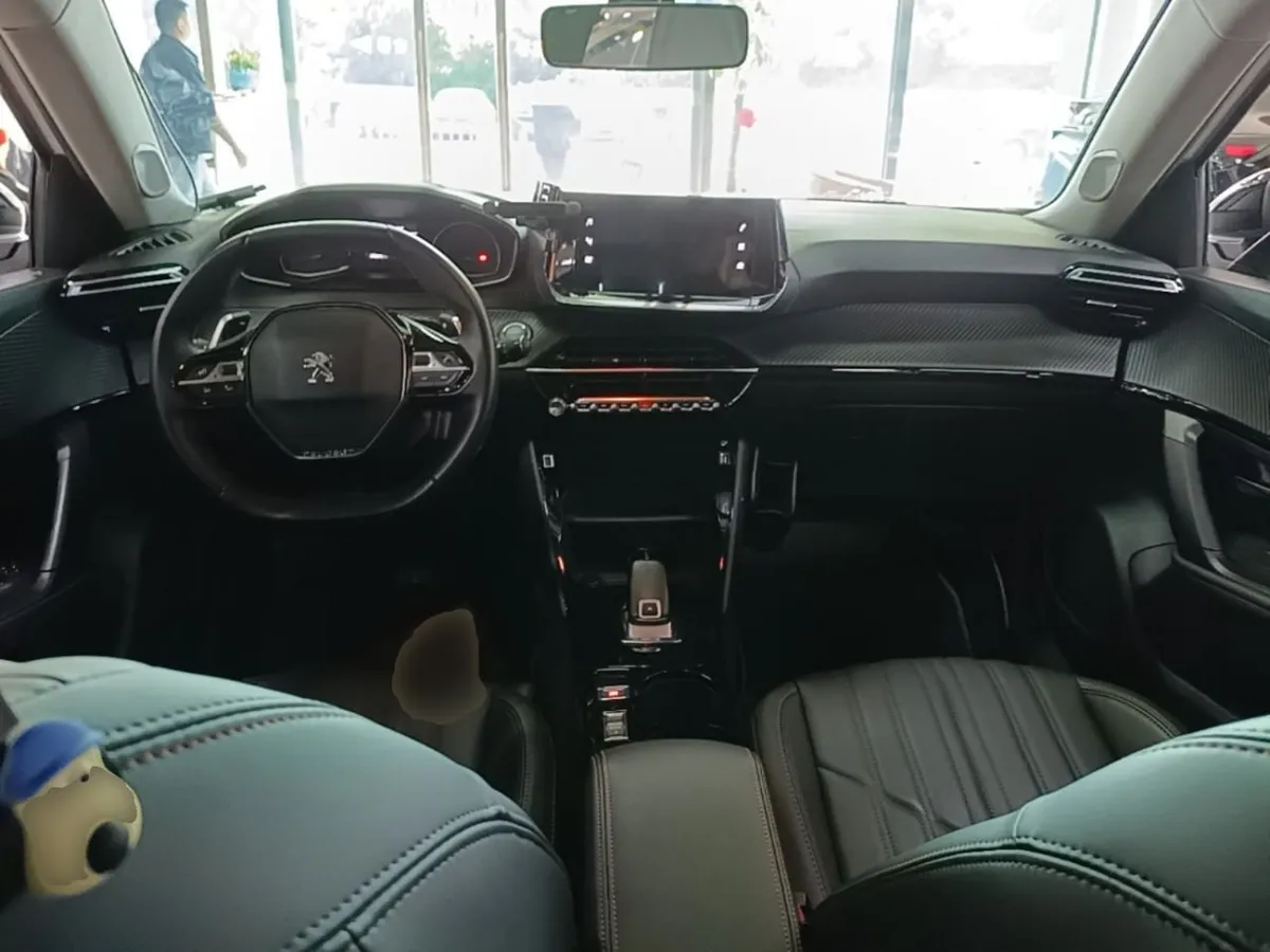 PEUGEOT 2008 2022