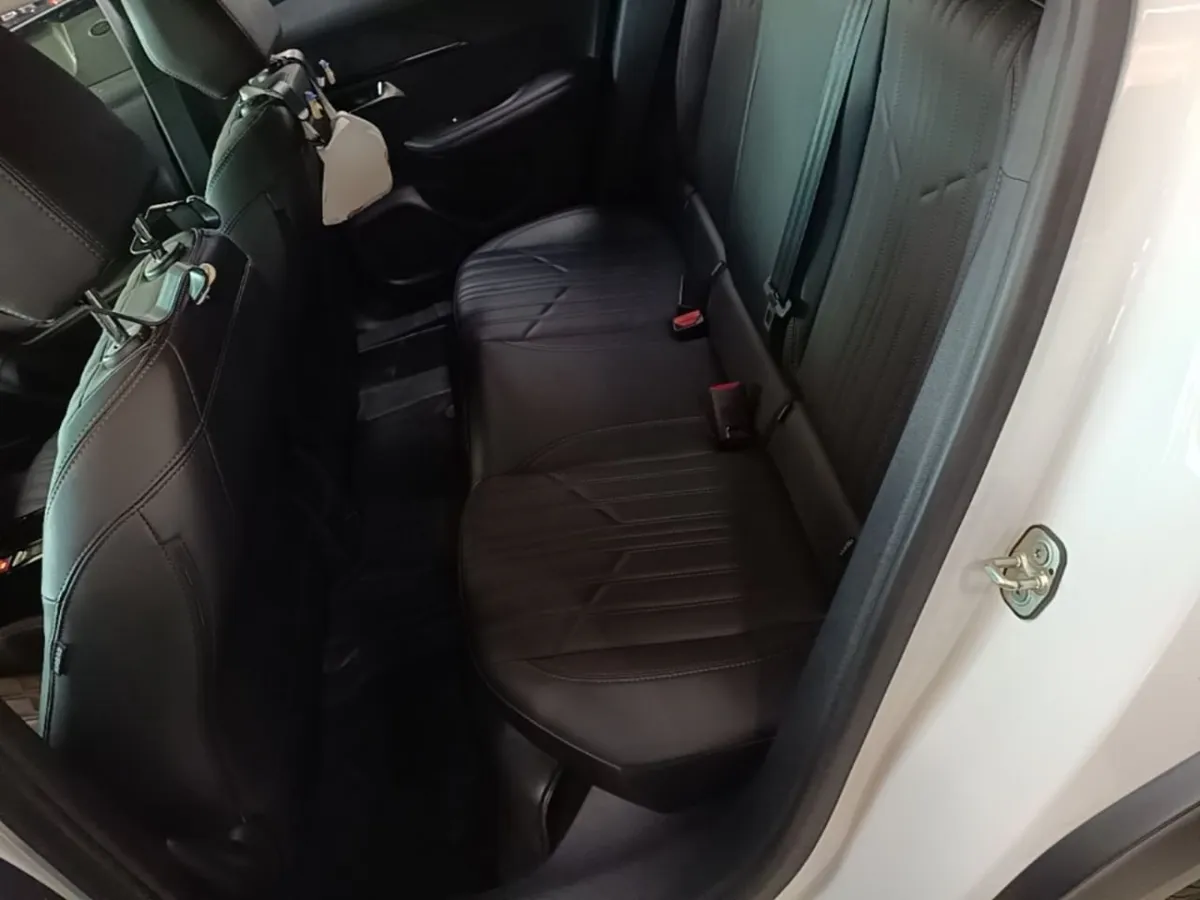 PEUGEOT 2008 2022