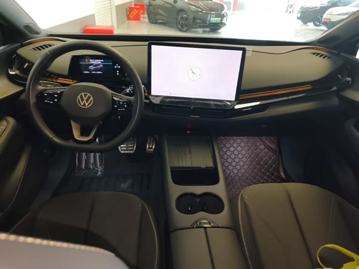 VOLKSWAGEN ID 2024