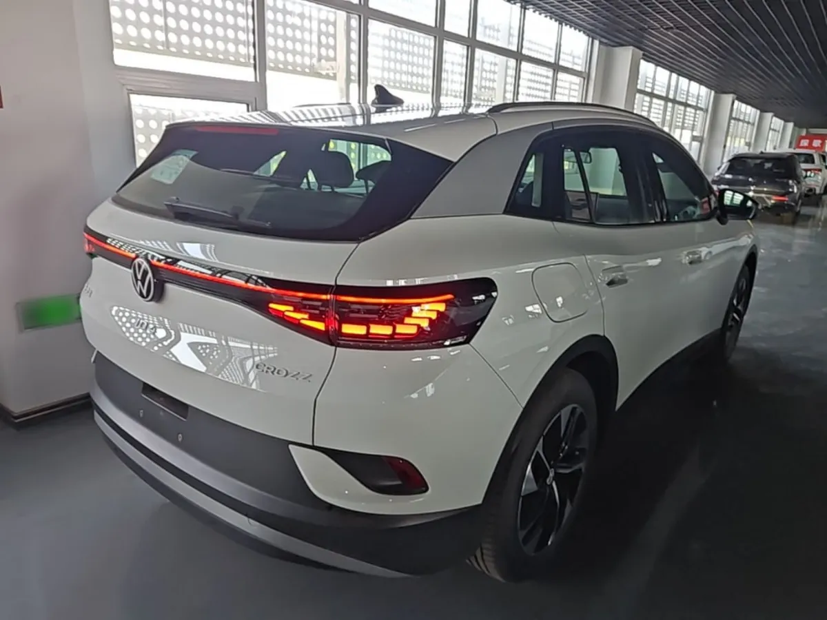 VOLKSWAGEN ID 2025
