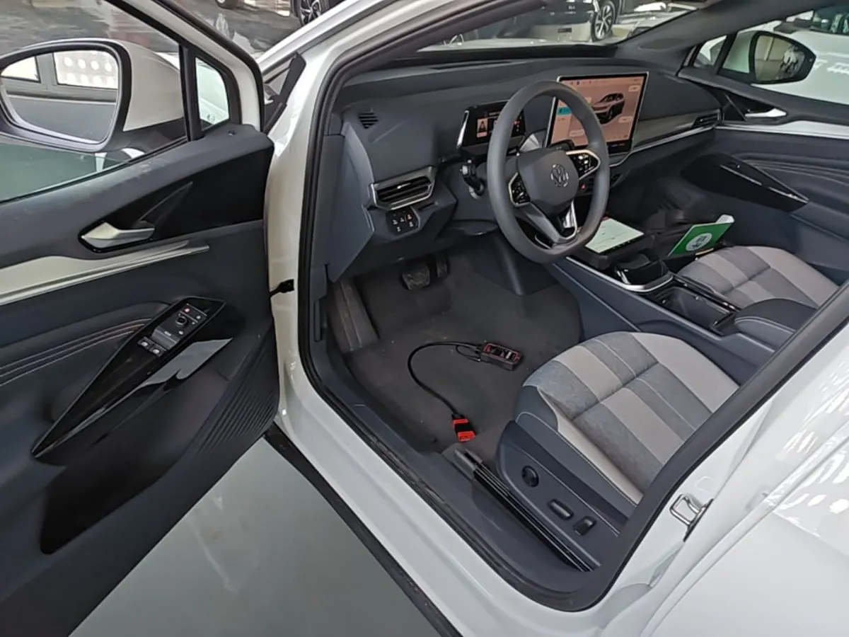 VOLKSWAGEN ID 2025