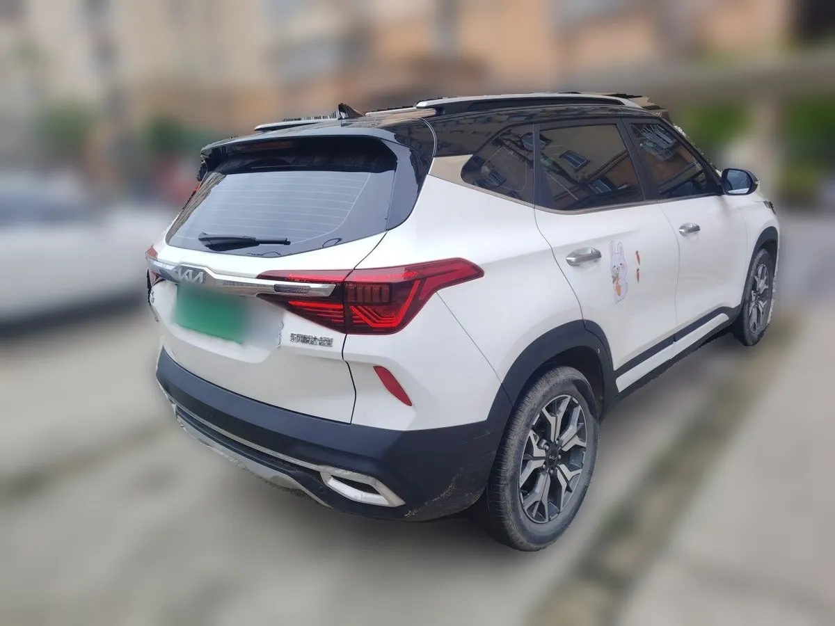 KIA KX3 2022