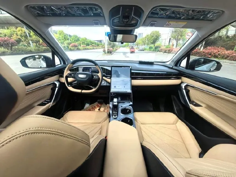 GEELY BOYUE L PREMIUM 2023