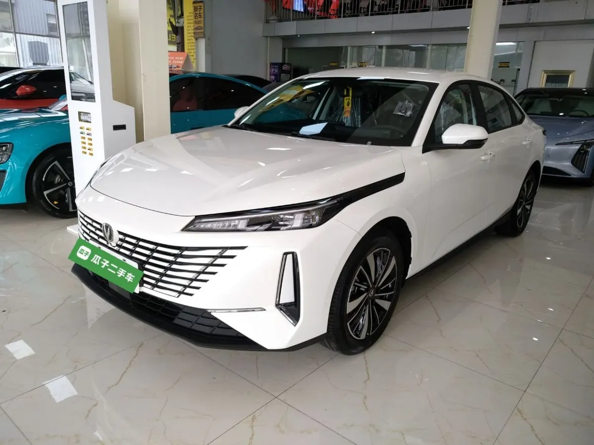 CHANGAN EADO PHEV 2025