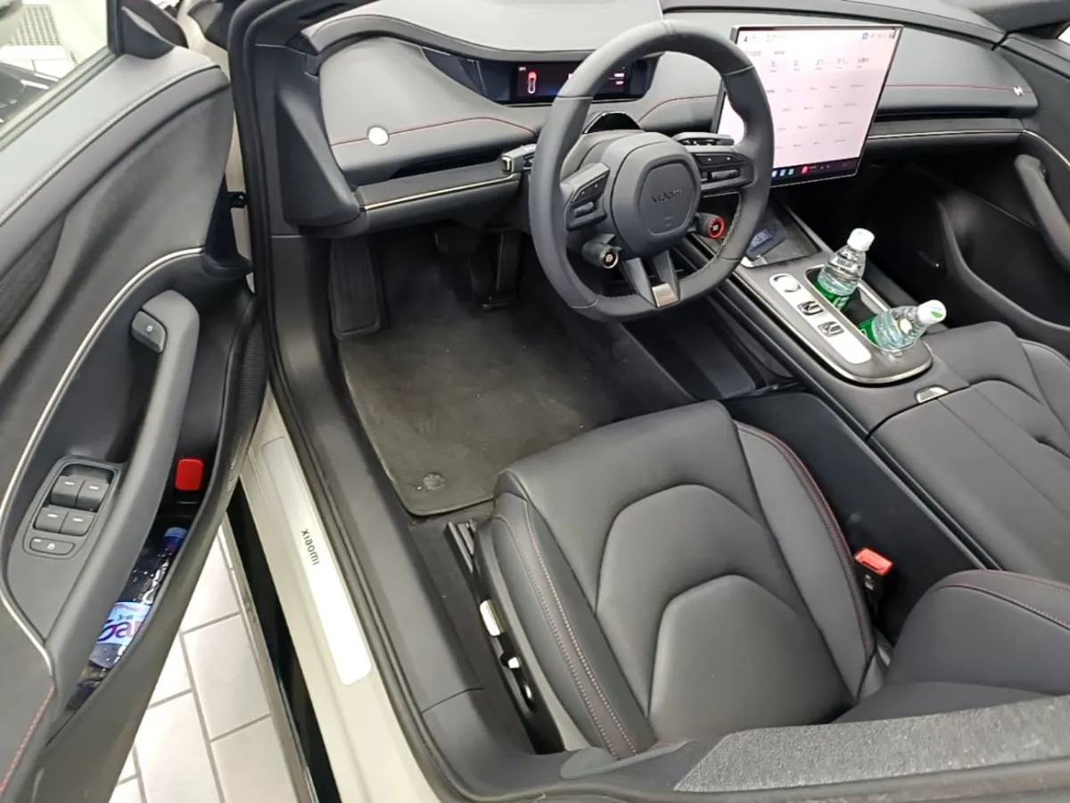 XIAOMI AUTO SU7 2025