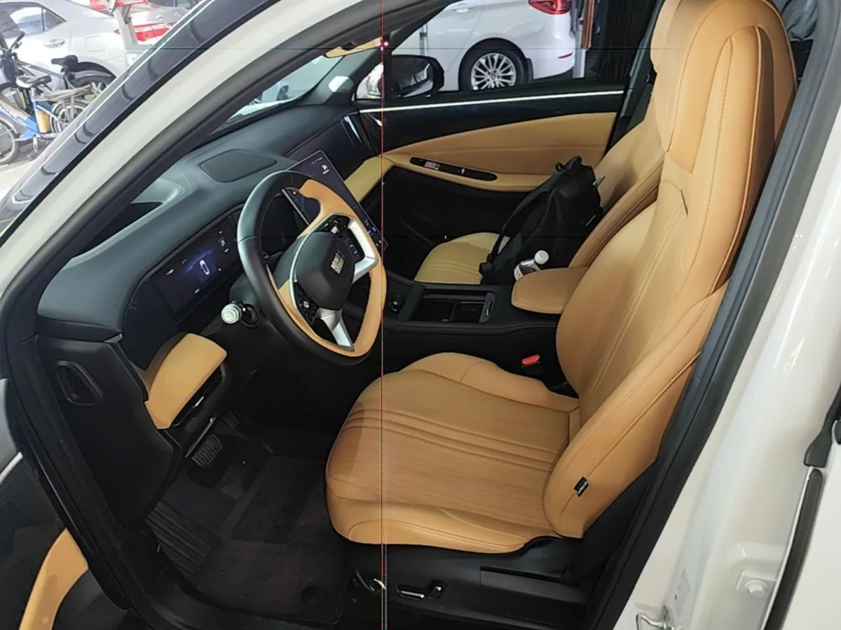GEELY GALAXY L7 2023