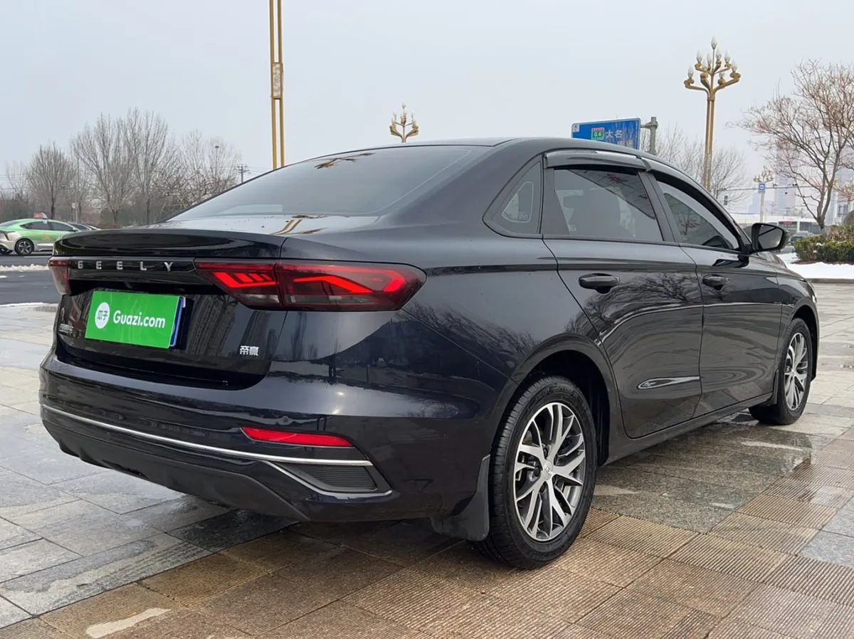 GEELY EMGRAND ELITE 2022
