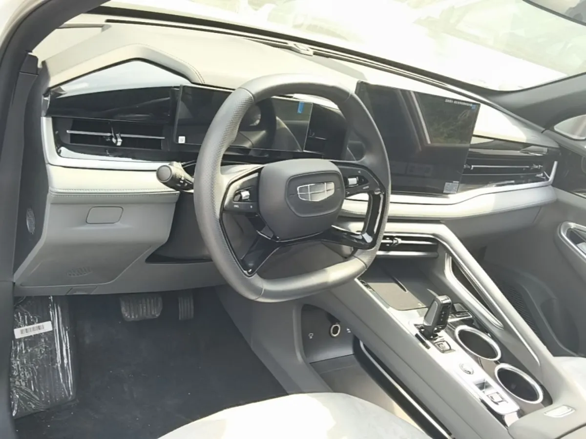 GEELY AUTO BOYUE COOL 2025