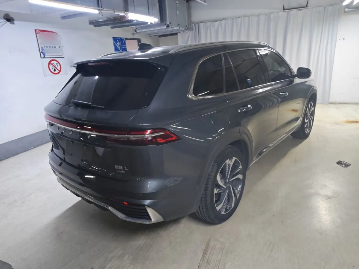 GEELY MONJARO 2021