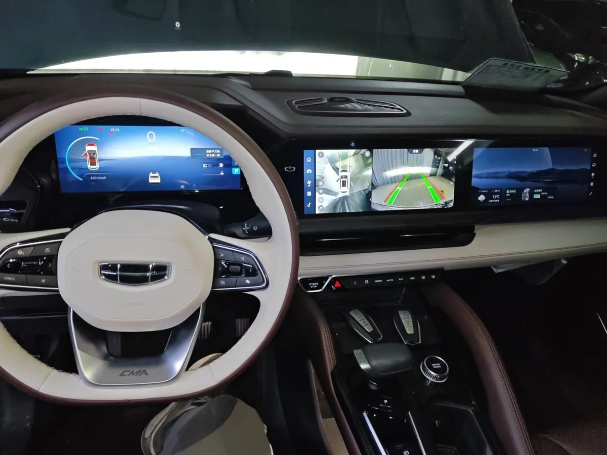 GEELY MONJARO 2021