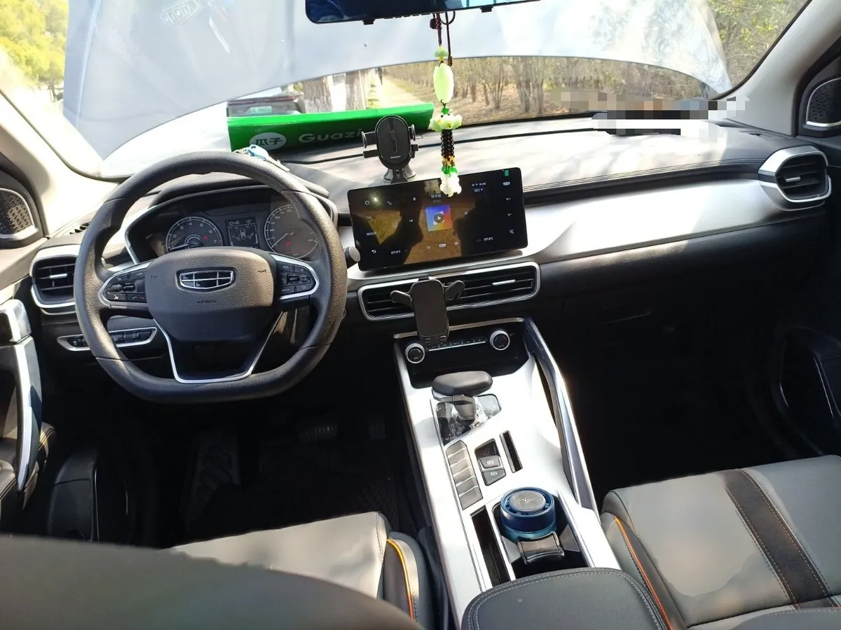GEELY AUTO COOLRAY 2025