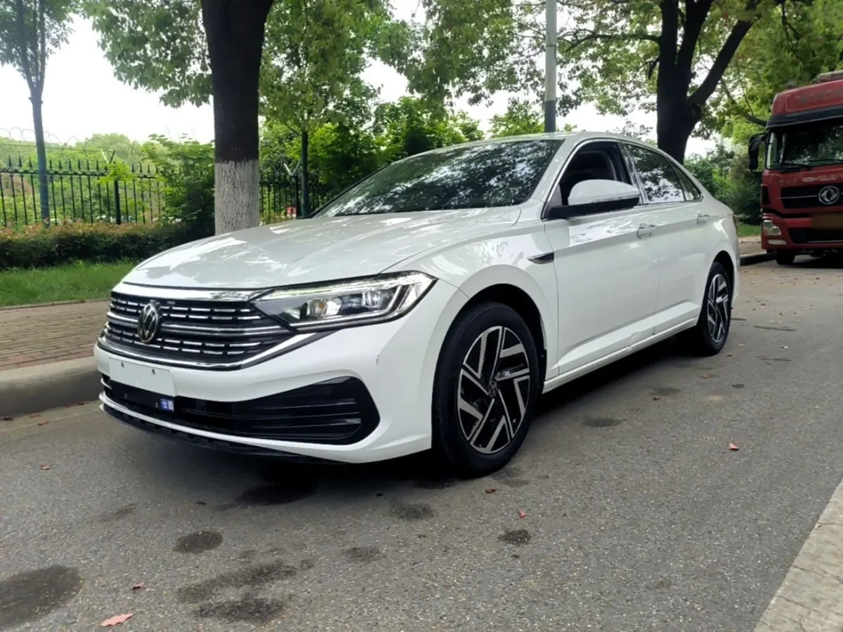 VOLKSWAGEN SAGITAR 2023