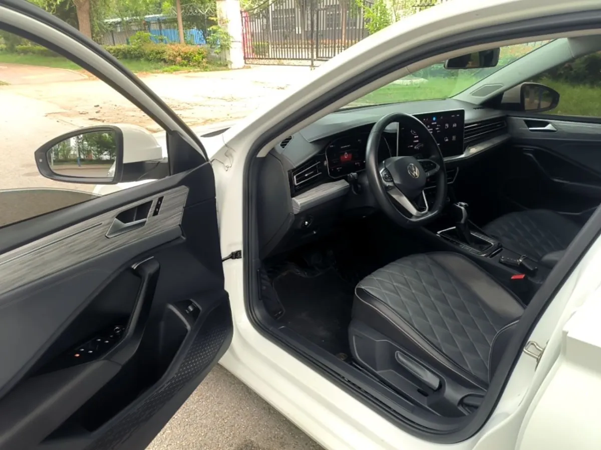 VOLKSWAGEN SAGITAR 2023