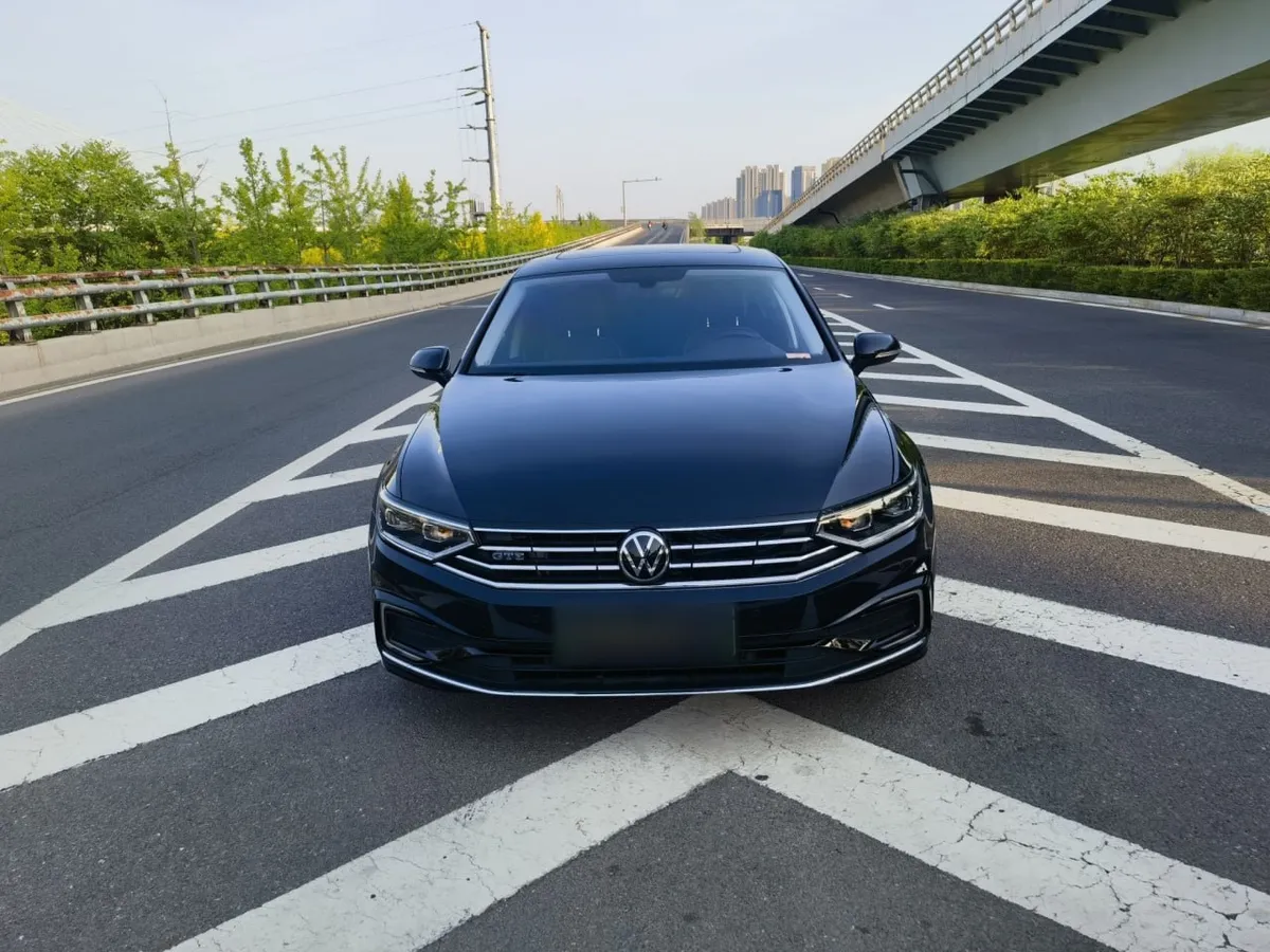 VOLKSWAGEN MAGOTAN LUXURY 2022