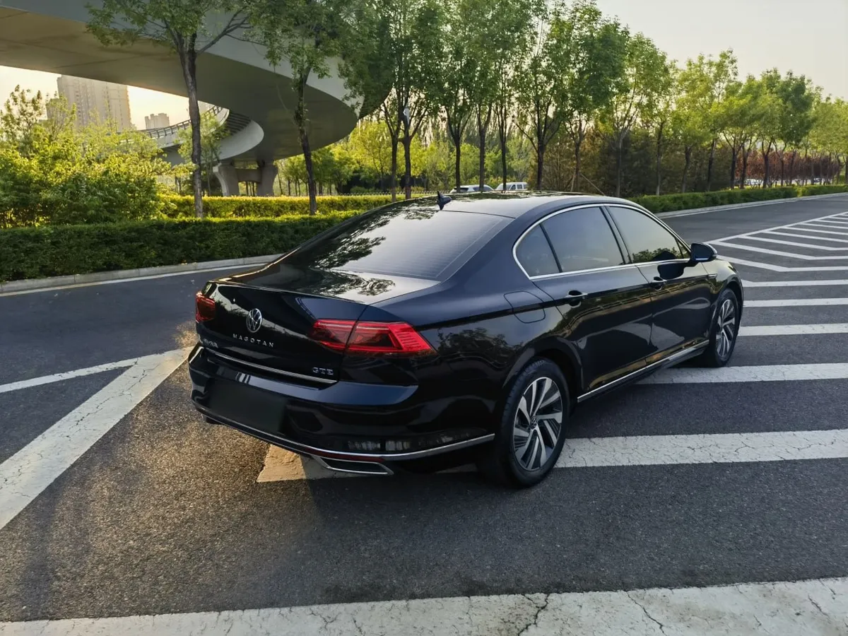 VOLKSWAGEN MAGOTAN LUXURY 2022