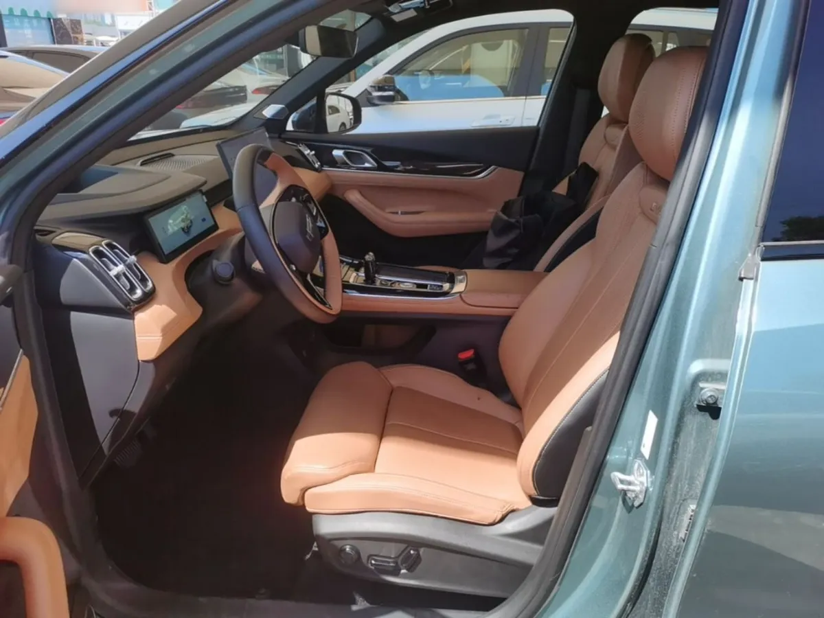 GEELY BOYUE L 2025