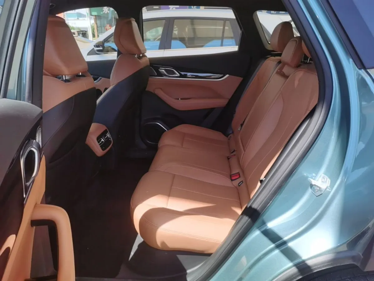 GEELY BOYUE L 2025