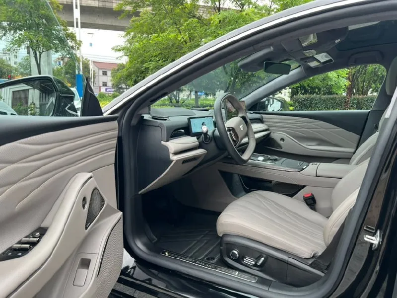 GEELY GALAXY STAR 8 2025