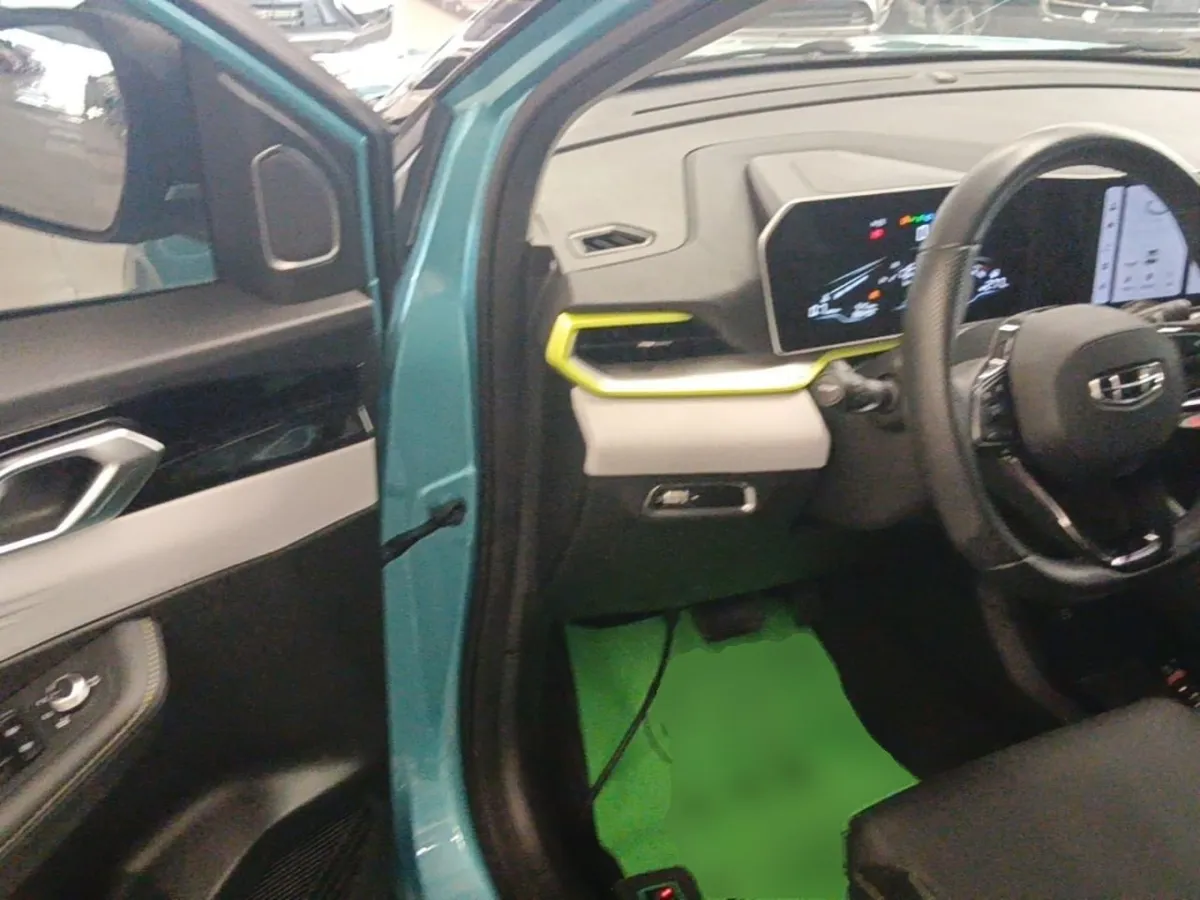 GEELY AUTO COOLRAY 2022