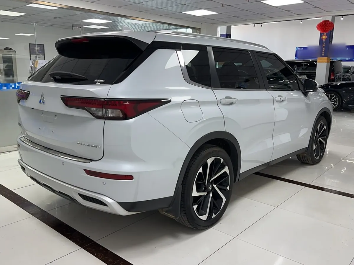 MITSUBISHI OUTLANDER PRESTIGE 2022