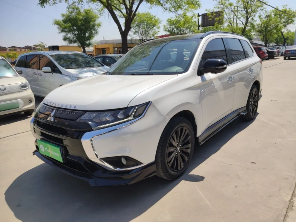 MITSUBISHI OUTLANDER 2022