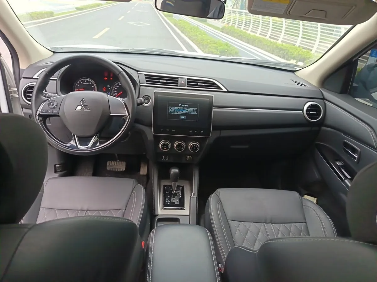 MITSUBISHI ASX 2022