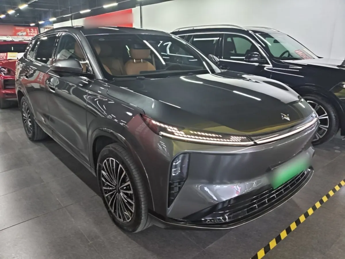 DONGFENG AEOLUS L8 2025