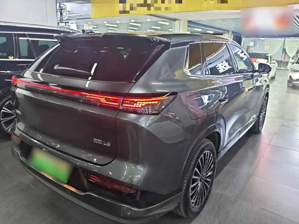 DONGFENG AEOLUS L8 2025