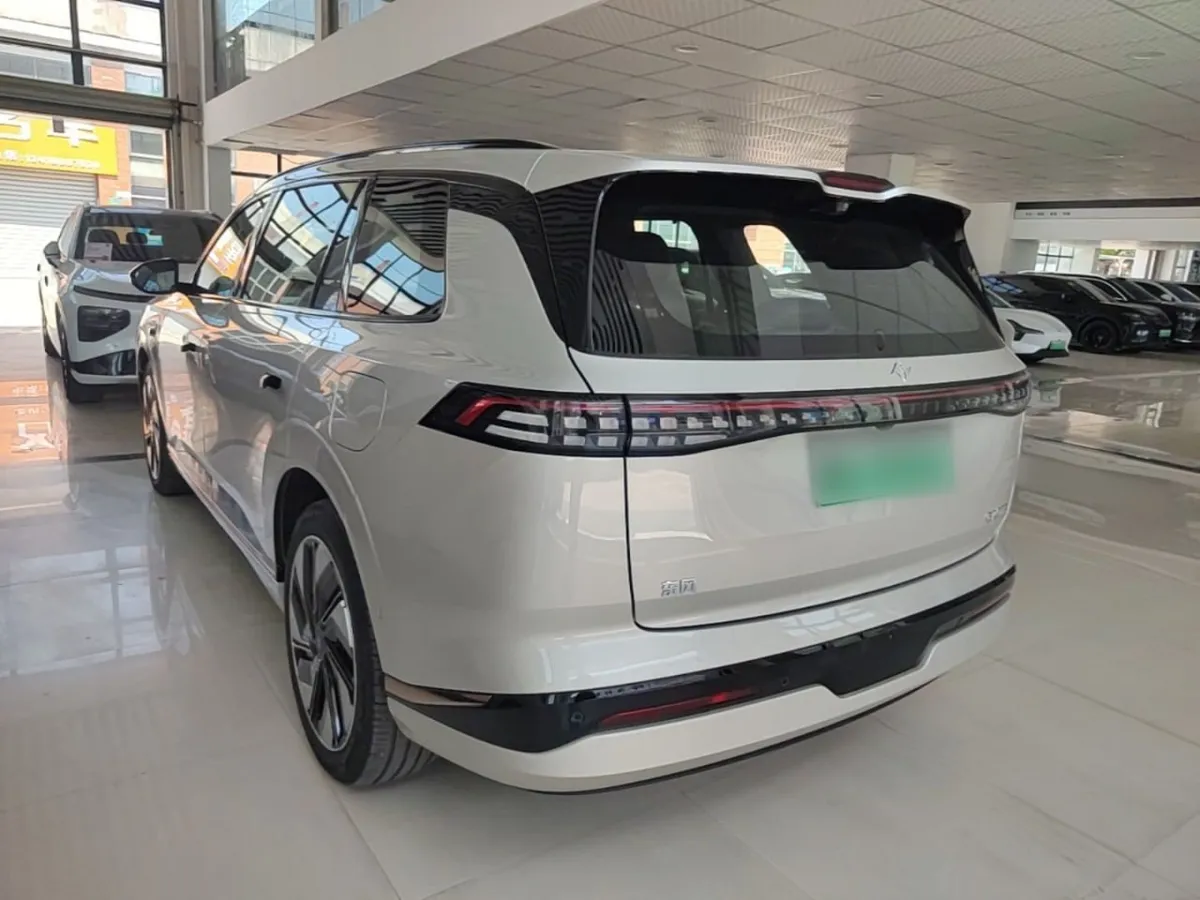 DONGFENG eπ 008 2024