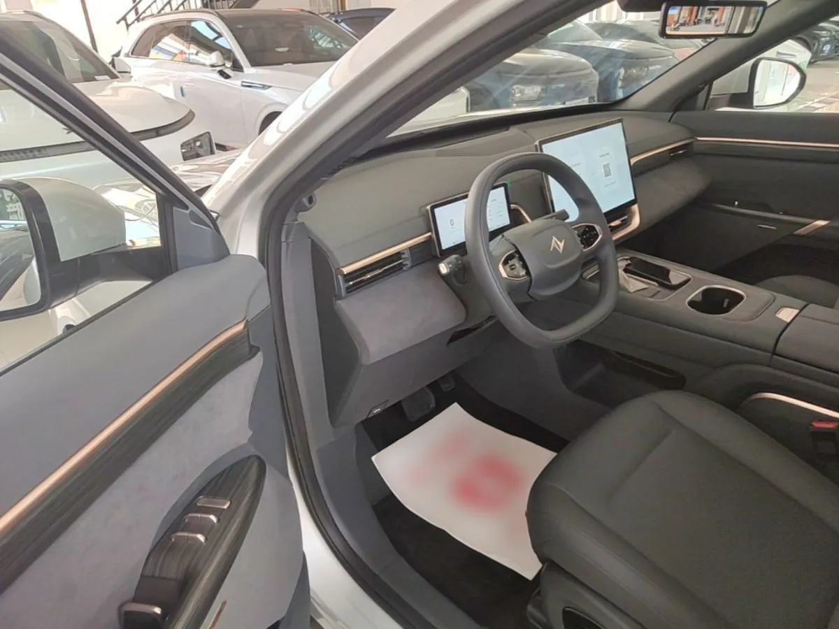 DONGFENG eπ 008 2024