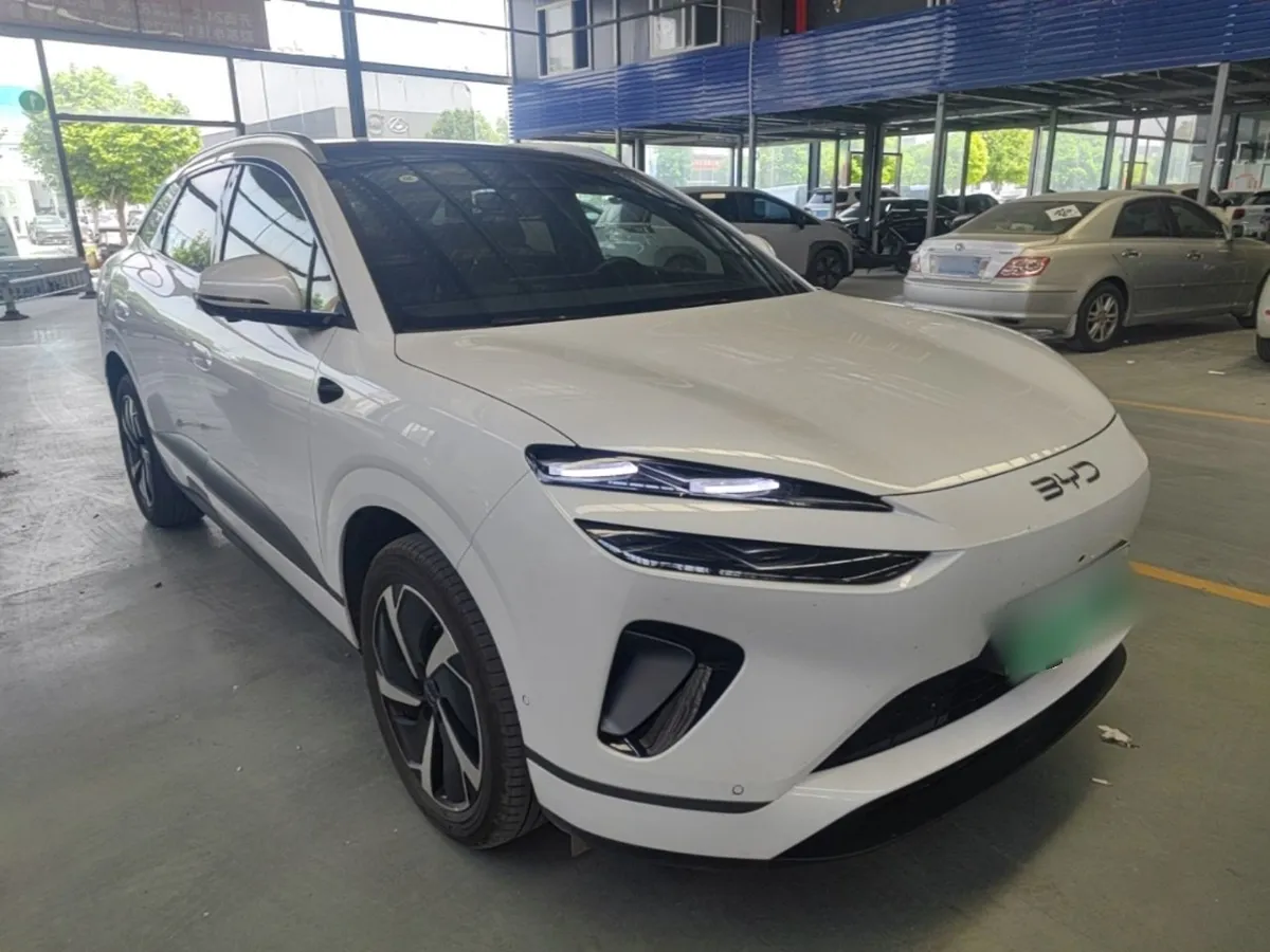BYD SEALION 06 2025