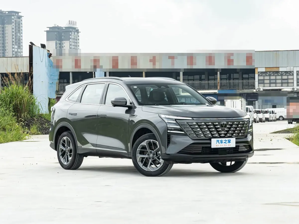 CHANGAN CS75PLUS 2025