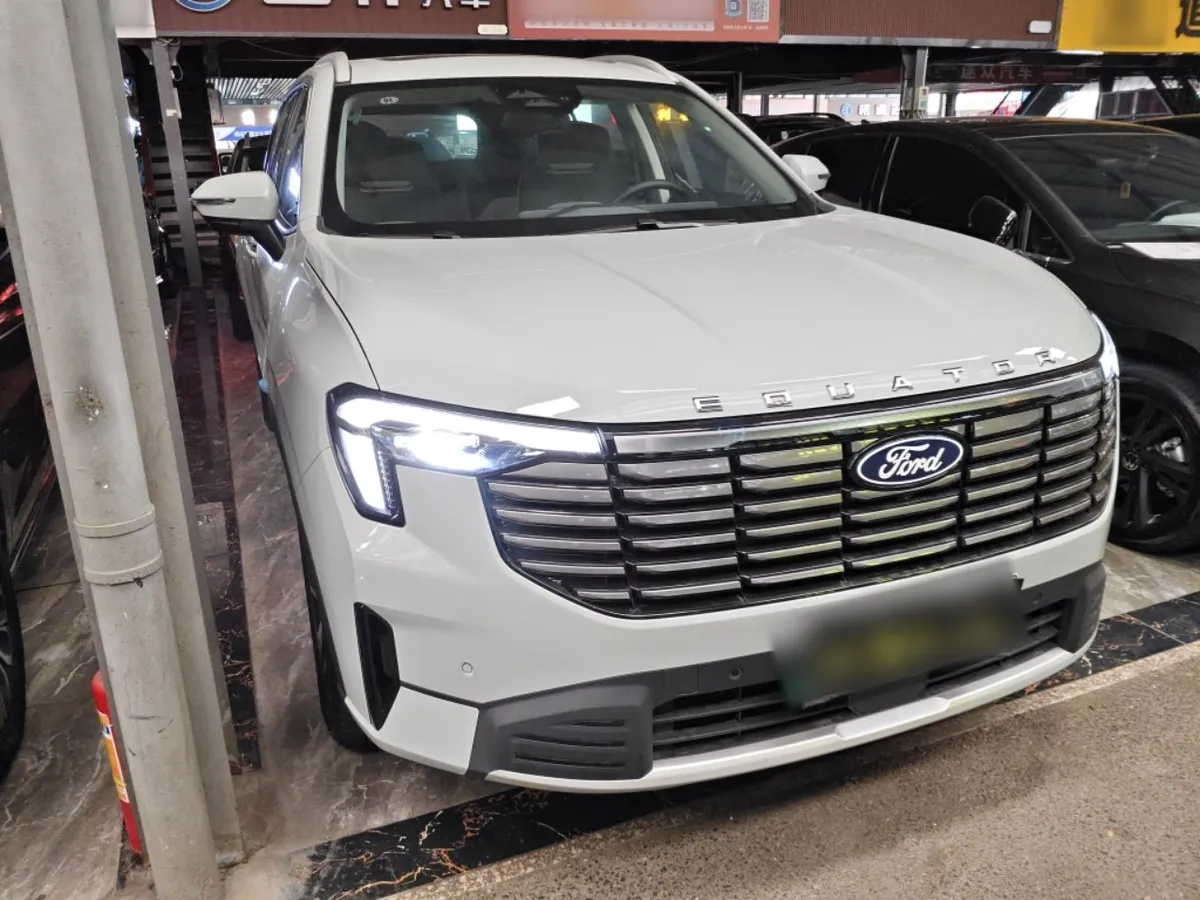 FORD EQUATOR LUXURY 2025