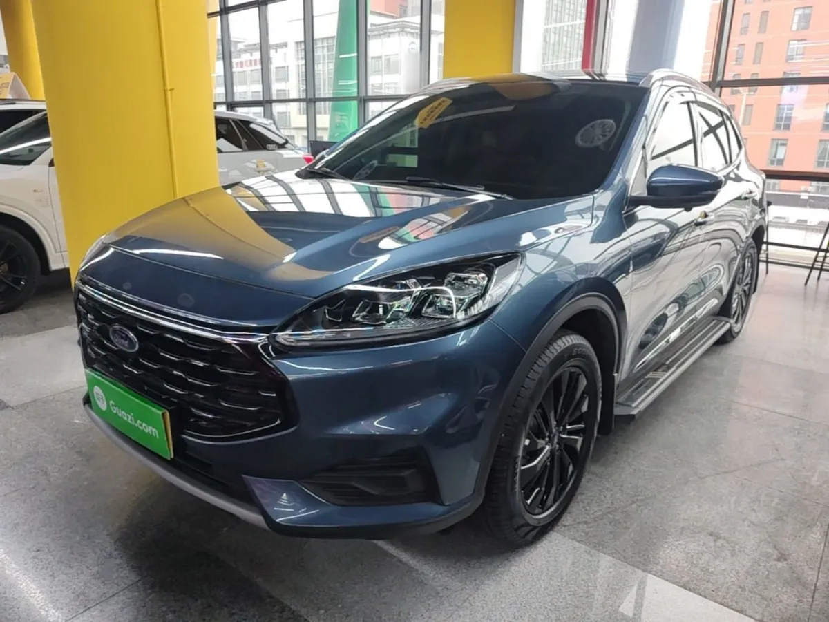 FORD ESCAPE 2024