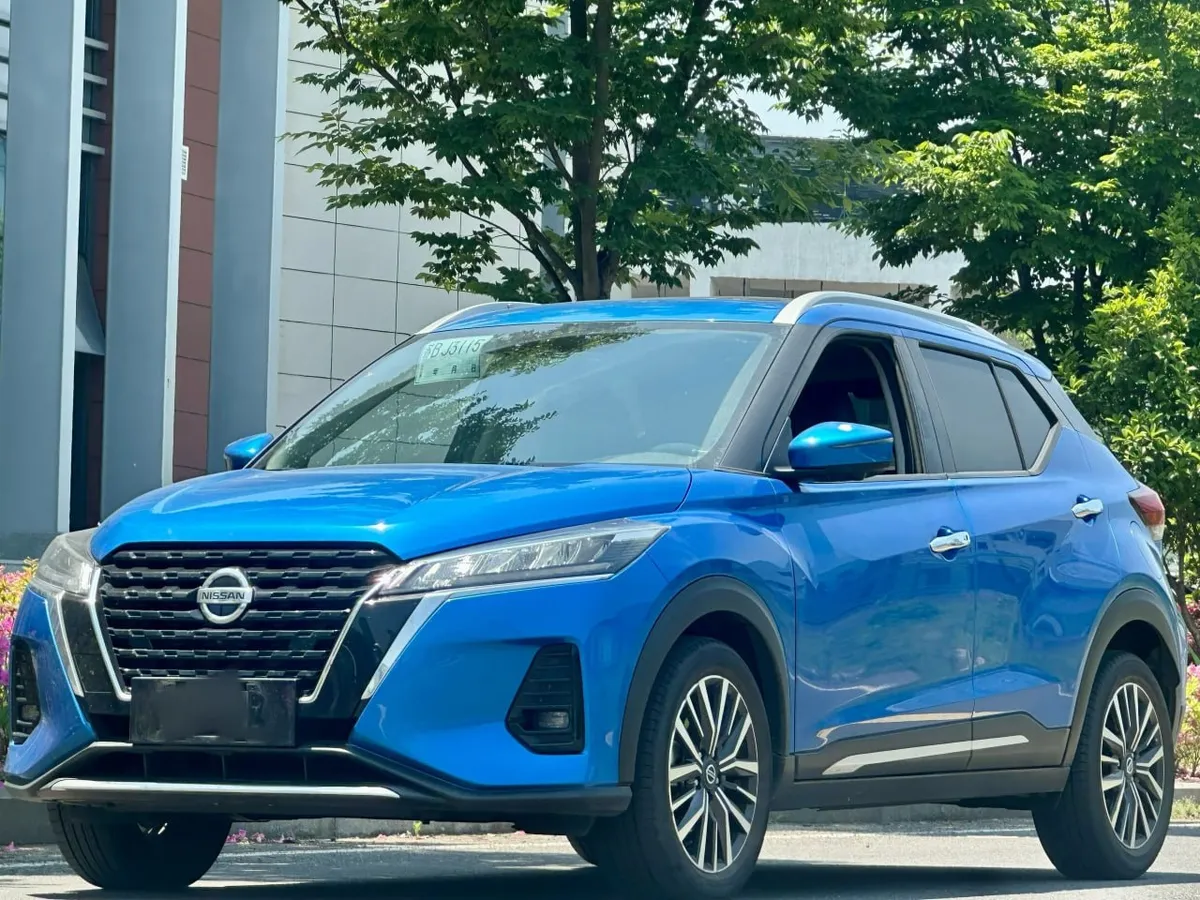NISSAN KICKS LUXURY 2022